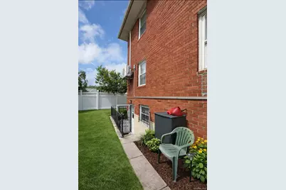 85-60 261st Street, Floral Park, NY 11001 - Photo 10