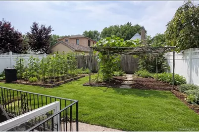 85-60 261st Street, Floral Park, NY 11001 - Photo 6