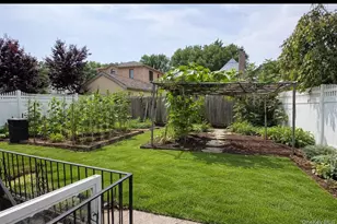 85-60 261st St, Floral Park, NY 11001 - Photo 6