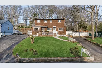 653 Meadow Road, Smithtown, NY 11787 - Photo 2