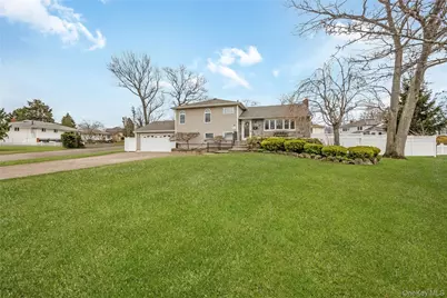 130 West Drive, Massapequa, NY 11758 - Photo 2