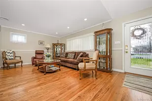 130 West Dr, Massapequa, NY 11758 - Photo 4