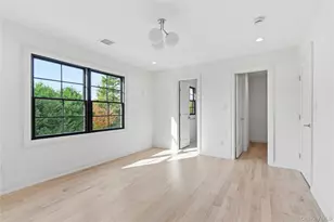 16 Otsego Pl, Jericho, NY 11753 - Photo 10