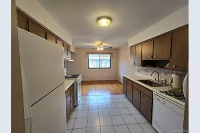 10 Oakwood Terrace #26, New Windsor, NY 12553 - Photo 10