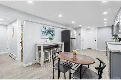 164 Colonial Springs Road, Wheatley Heights, NY 11798 - Photo 28