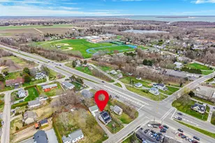 1450 Wickham Ave, Mattituck, NY 11952 - Photo 10