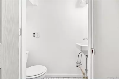 7 Winthrop Lane, Scarsdale, NY 10583 - Photo 36