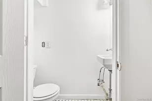 7 Winthrop Ln, Scarsdale, NY 10583 - Photo 36