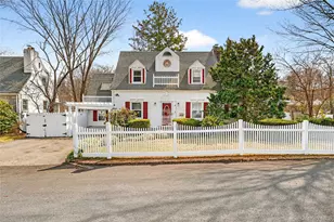 7 Winthrop Ln, Scarsdale, NY 10583 - Photo 2