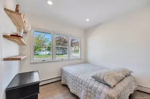 33 Wiltshire Dr, Commack, NY 11725 - Photo 14