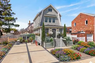 19 6th St, New Hyde Park, NY 11040 - Photo 2