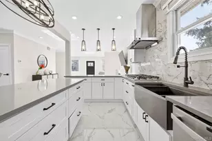 19 6th St, New Hyde Park, NY 11040 - Photo 10