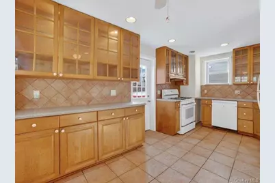 2894 Wellman Avenue, Bronx, NY 10461 - Photo 12