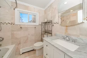15 Chadwick Rd, Syosset, NY 11791 - Photo 24