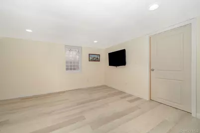 15 Chadwick Road, Syosset, NY 11791 - Photo 32