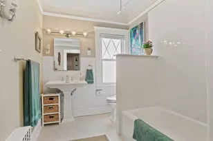 36 Howard Ave, White Plains, NY 10606 - Photo 22