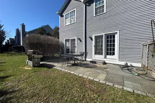 28 Home Pl, Greenwich, CT 06830 - Photo 26