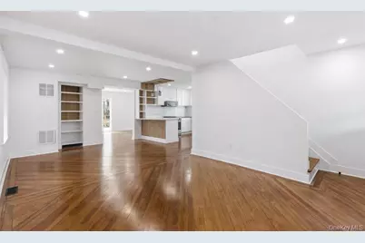 80 Swezey Street, Patchogue, NY 11772 - Photo 8