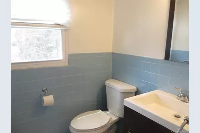 327 Town Line Road, East Northport, NY 11731 - Photo 26