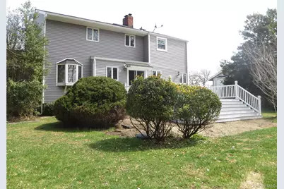 327 Town Line Road, East Northport, NY 11731 - Photo 38