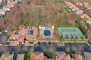 50 Holiday Pond Rd, Jericho, NY 11753 - Photo 46