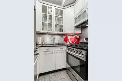 80 Hartsdale Avenue E #101, Hartsdale, NY 10530 - Photo 4