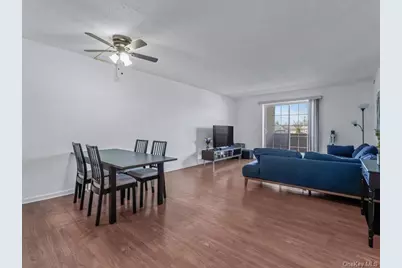242 Maple Avenue #302, Westbury, NY 11590 - Photo 10