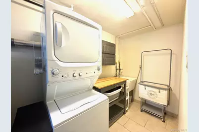 2123 Amory Court, Ridgewood, NY 11385 - Photo 16