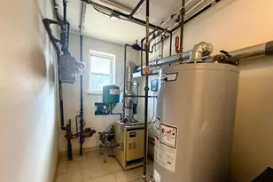 21-23 Amory Ct, Ridgewood, NY 11385 - Photo 16