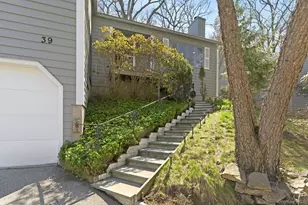 39 Park Rd, Goldens Bridge, NY 10526 - Photo 2