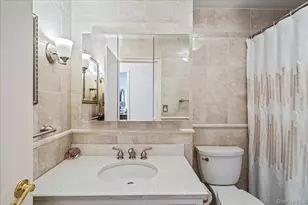 166-25 Powells Cove Blvd, Whitestone, NY 11357 - Photo 12