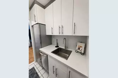 225 E 57th Street #20E, New York, NY 10022 - Photo 4