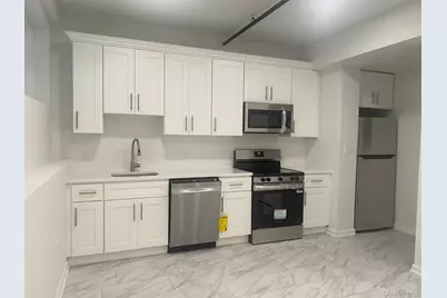 94 4th Avenue, Bay Shore, NY 11706 - Photo 2