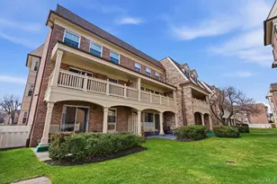 206-17 Lori Dr, Bayside, NY 11360 - Photo 2