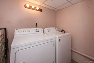 717 Calhoun Ave, Bronx, NY 10465 - Photo 16