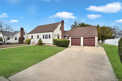 77 Spencer Street, Farmingdale, NY 11735 - Photo 2