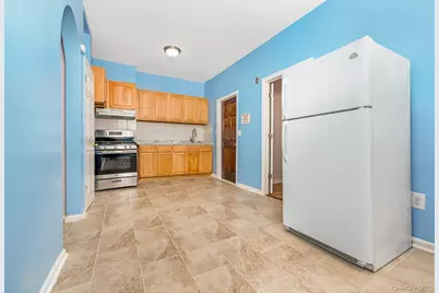 548 Sheffield Avenue, Brooklyn, NY 11207 - Photo 6