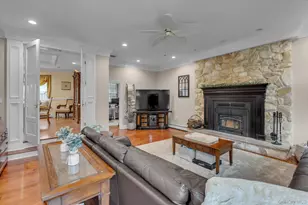 36 Fox Ln, Dix Hills, NY 11746 - Photo 18