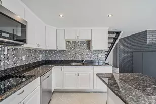 157 Serpentine Ln, Islandia, NY 11749 - Photo 12