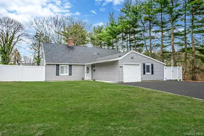 157 Serpentine Lane, Islandia, NY 11749 - Photo 2