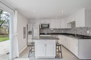 157 Serpentine Ln, Islandia, NY 11749 - Photo 10