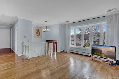 320 Idaho Street, Lindenhurst, NY 11757 - Photo 10