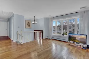 320 Idaho St, Lindenhurst, NY 11757 - Photo 10