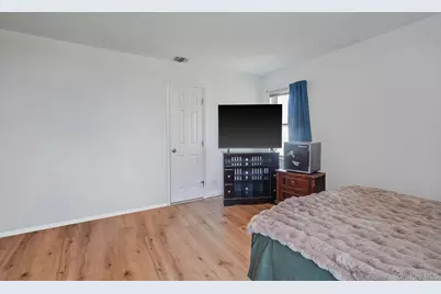 84 Crystal Drive, Aquebogue, NY 11931 - Photo 22