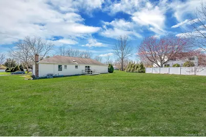 84 Crystal Drive, Aquebogue, NY 11931 - Photo 8