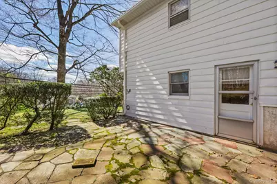 150 Rosedale Avenue, White Plains, NY 10605 - Photo 32