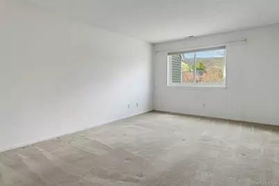 11 Cushing Green S, Pawling, NY 12564 - Photo 18