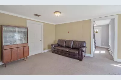 5528 Sound Avenue, Riverhead, NY 11901 - Photo 20