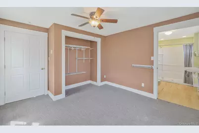 5528 Sound Avenue, Riverhead, NY 11901 - Photo 34