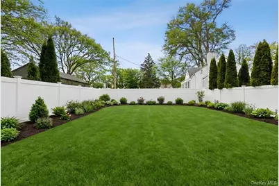 4 W Glen Avenue, Port Chester, NY 10573 - Photo 32